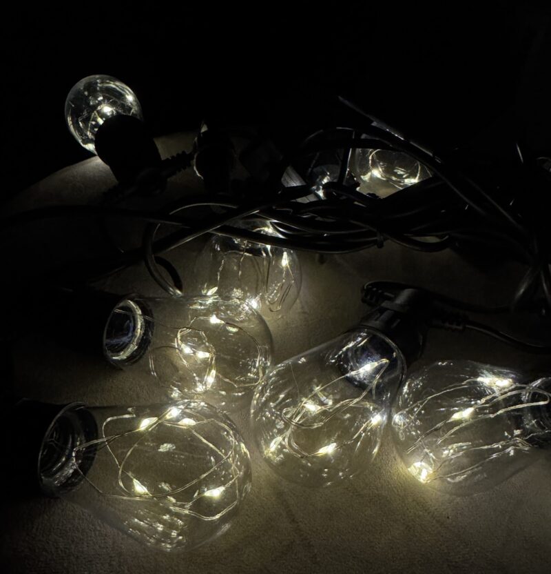 10 LED šiltai baltos šviesos metaliniai rutuliukai, balti